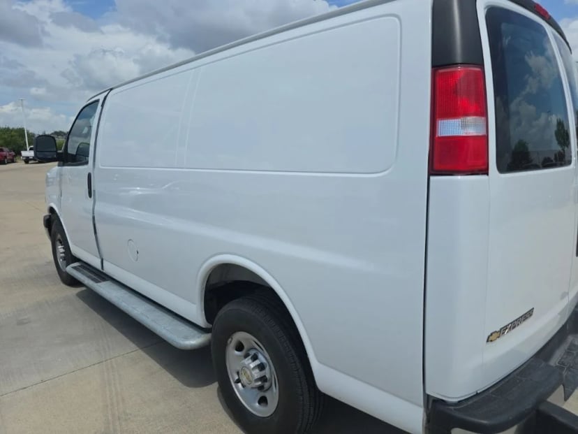 2025 Chevrolet Express - Image 2