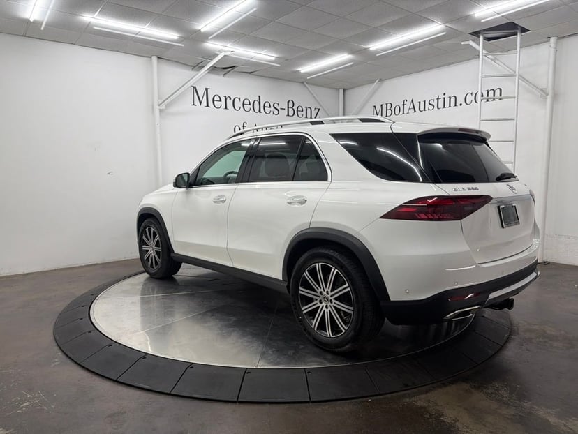 2026 Mercedes-Benz GLE - Image 3