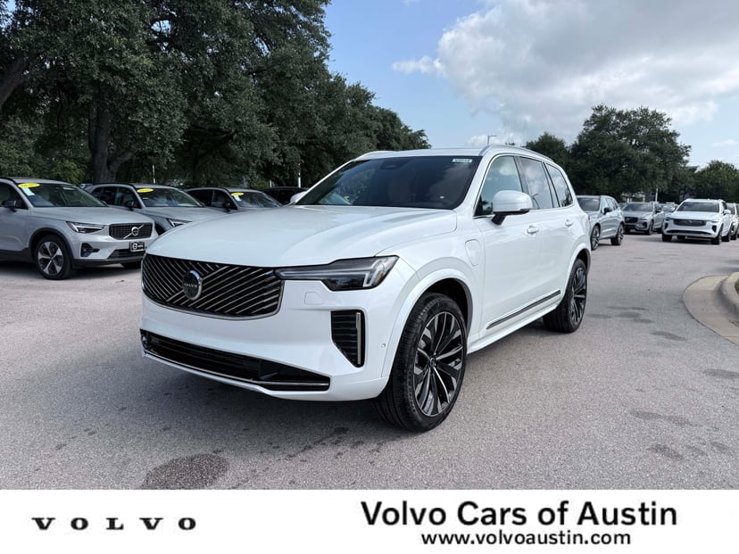 2026 Volvo XC90 - Image 2