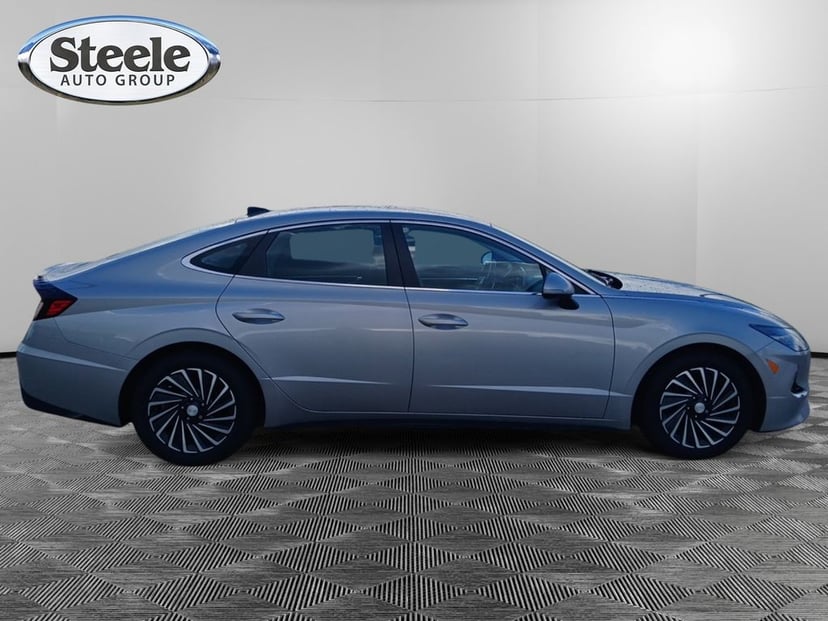 2023 Hyundai Sonata Hybrid - Image 3