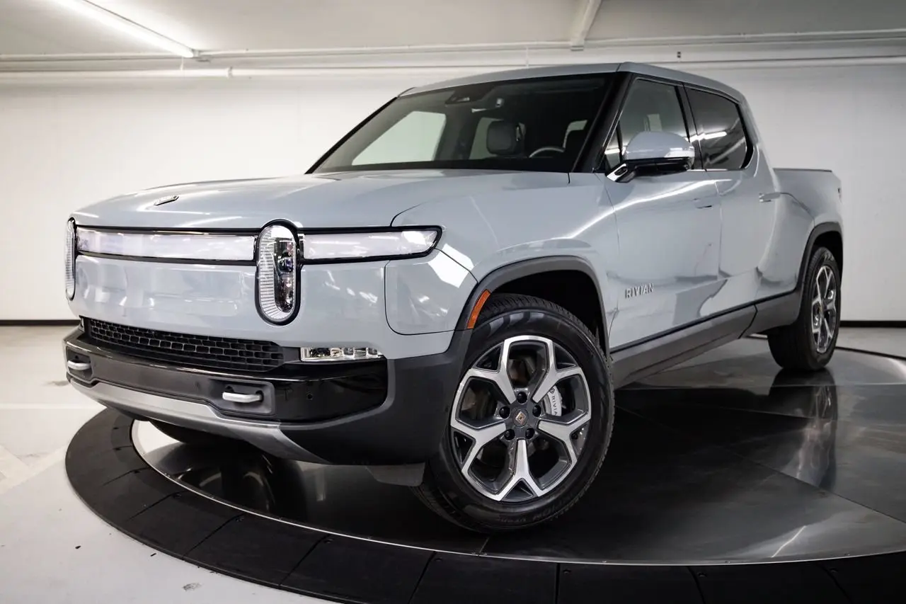 2024 RIVIAN R1T - Image 1