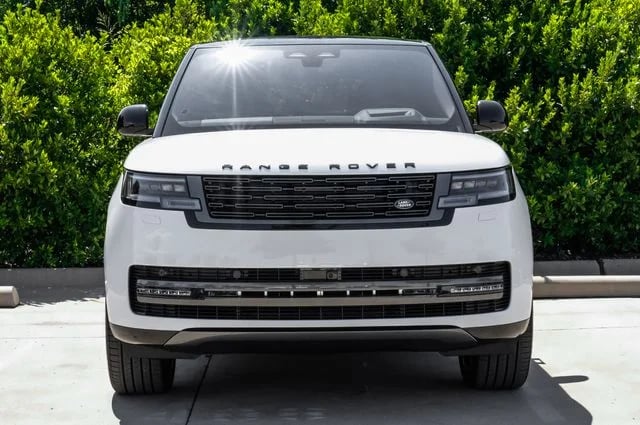 2026 Land Rover Range Rover - Image 3