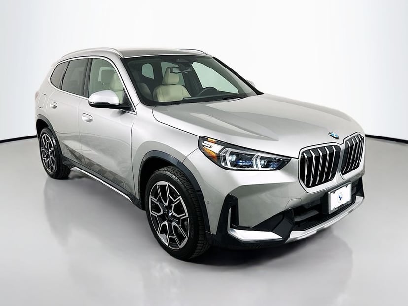2023 BMW X1 - Image 1