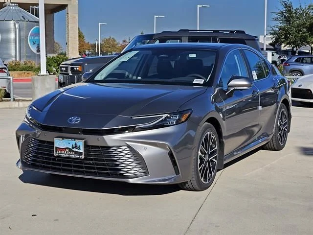 2026 Toyota Camry - Image 2