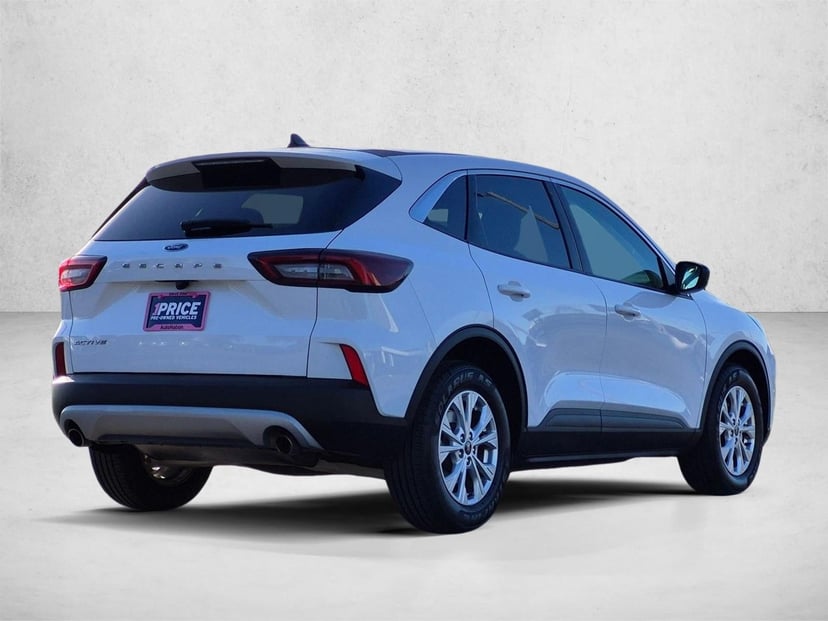 2024 Ford Escape - Image 2