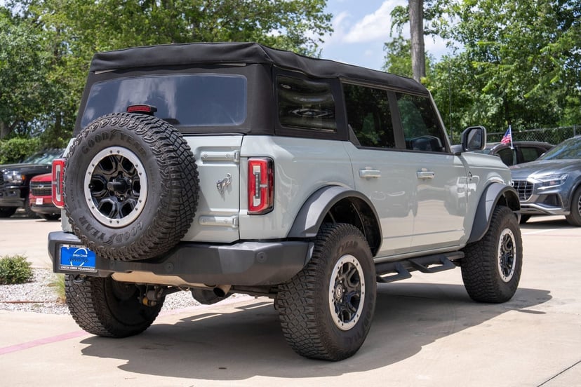 2023 Ford Bronco - Image 3