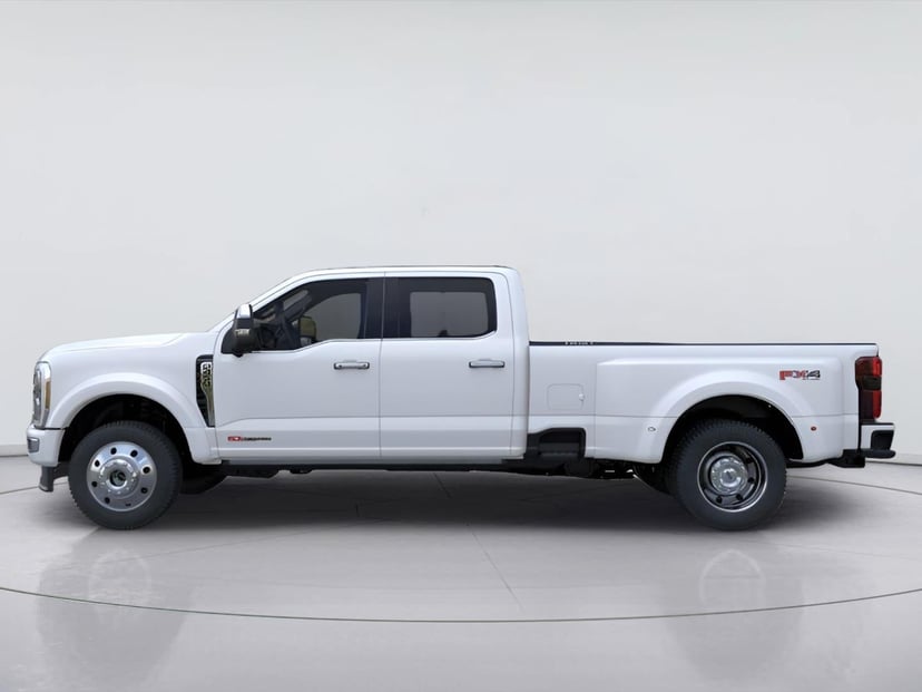 2026 Ford F-450 - Image 3