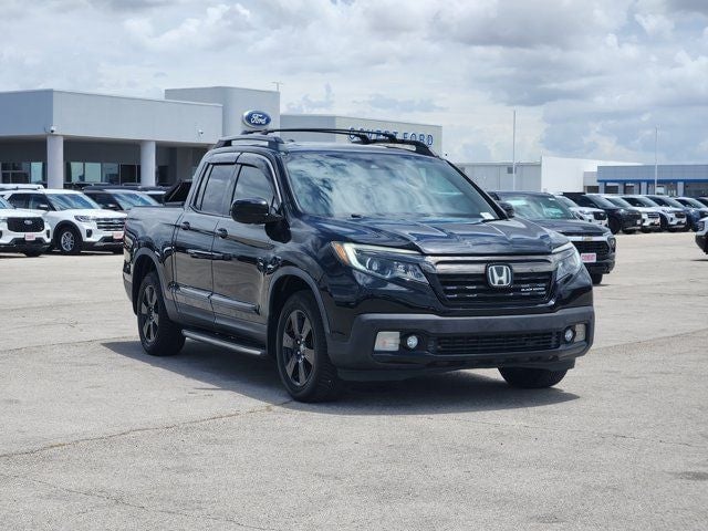 2017 Honda Ridgeline - Image 2