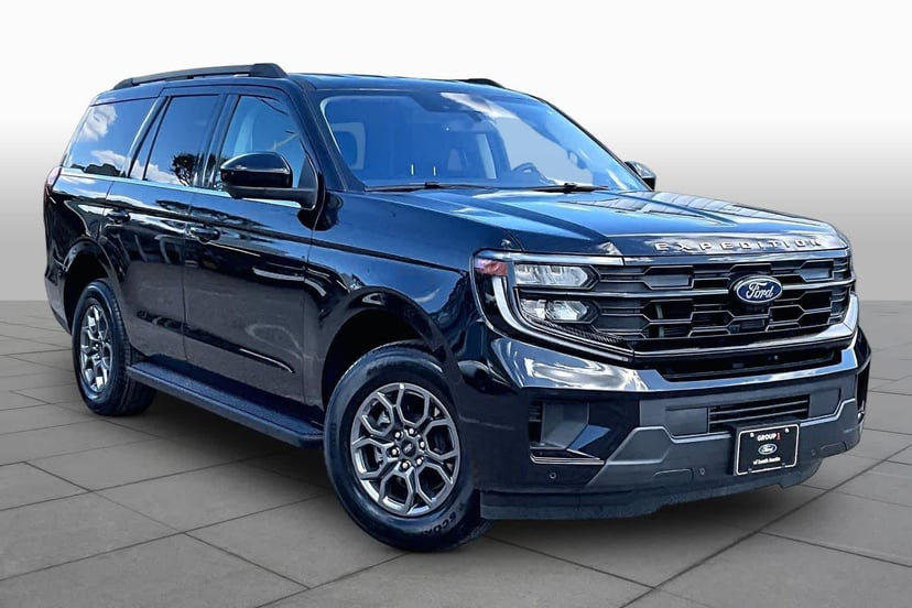 2025 Ford Expedition - Image 2