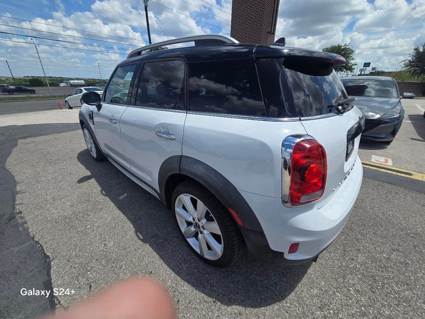 2017 MINI Countryman - Image 2