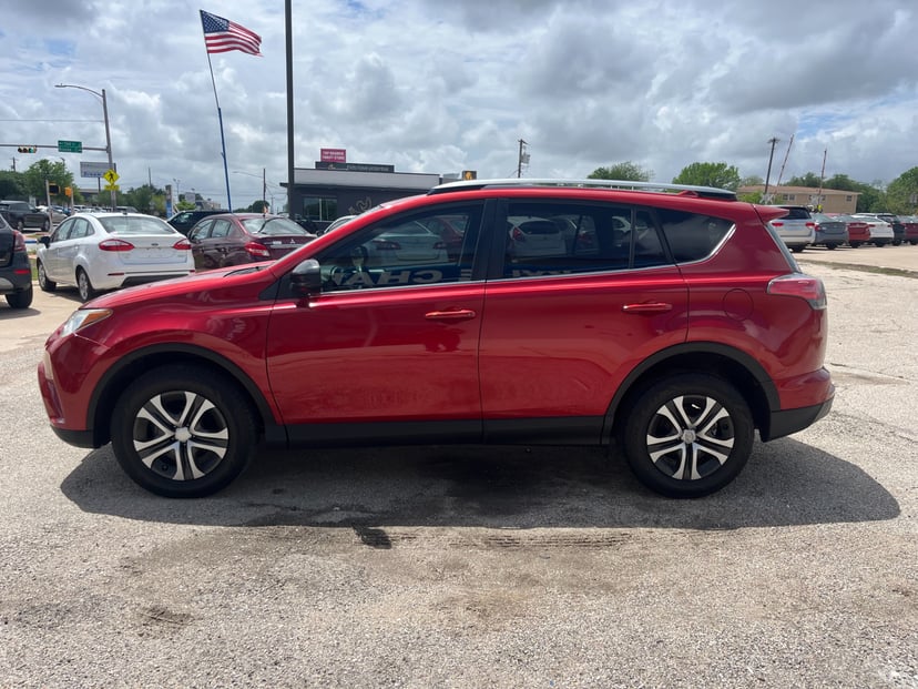 2017 Toyota RAV4 - Image 2