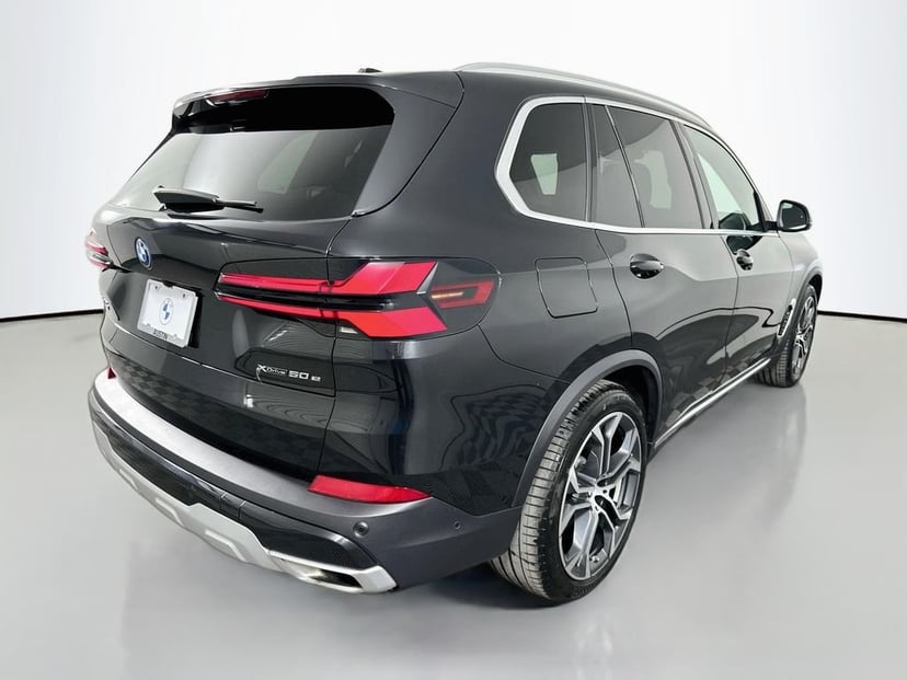 2026 BMW X5 - Image 3