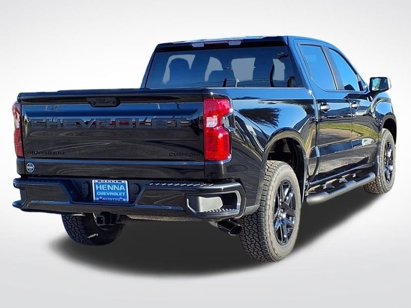 2026 Chevrolet Silverado 1500 - Image 3