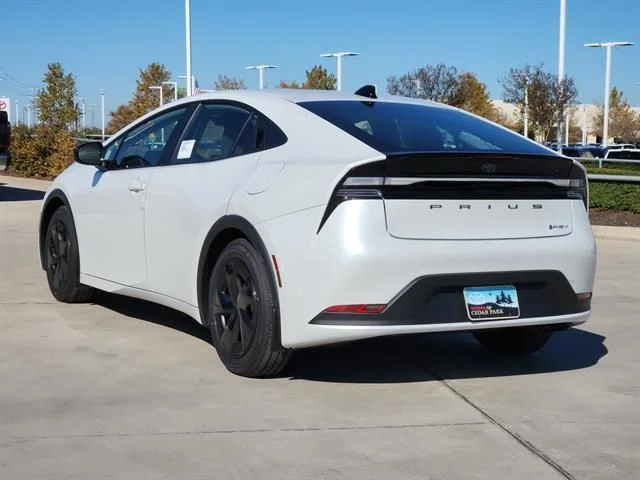 2026 Toyota Prius - Image 3