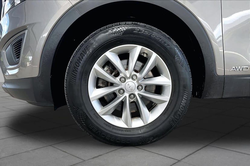2016 Kia Sorento - Image 1