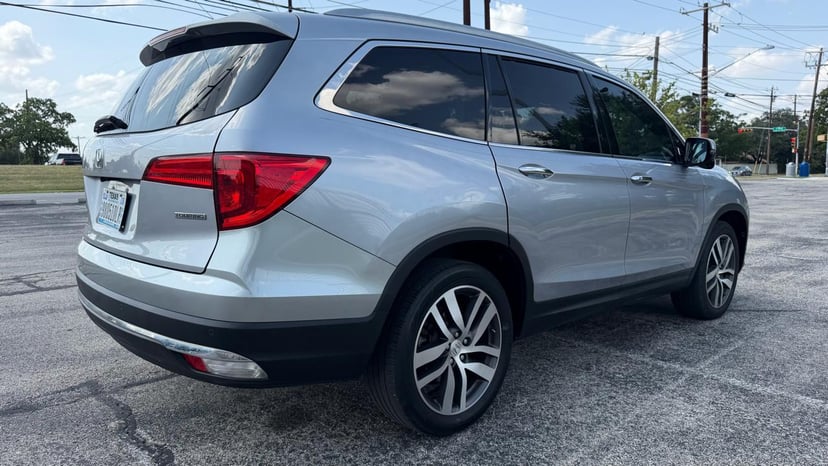 2018 Honda Pilot - Image 3