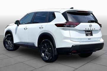 2026 Nissan Rogue - Image 2