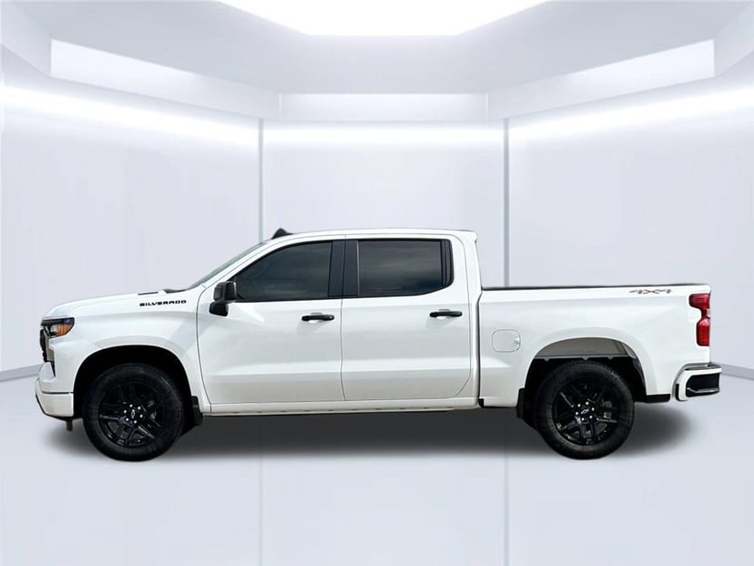 2026 Chevrolet Silverado 1500 - Image 1