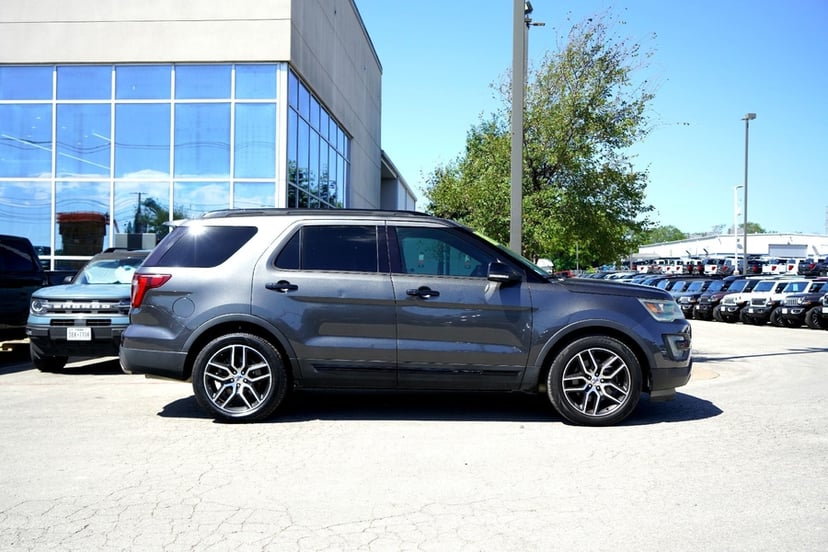 2016 Ford Explorer - Image 1