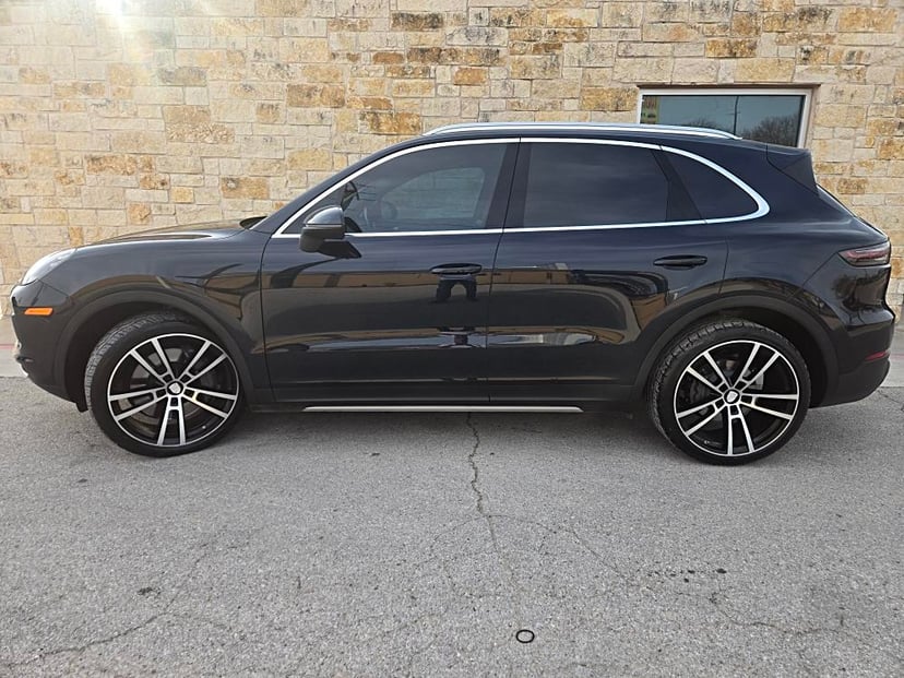 2020 Porsche Cayenne - Image 2
