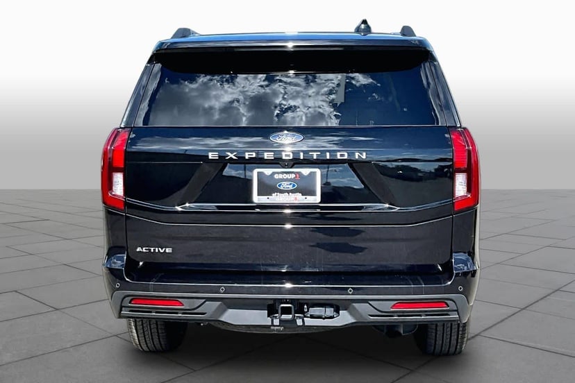 2025 Ford Expedition - Image 3