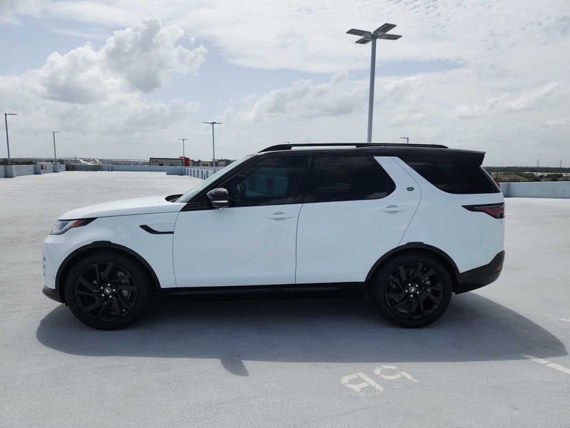 2025 Land Rover Range Rover Sport - Image 2