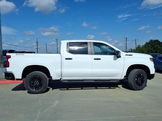 2026 Chevrolet Silverado 1500 - Image 3