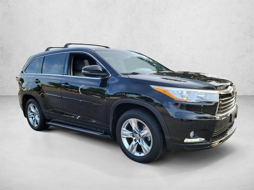 2015 Toyota Highlander - Image 1