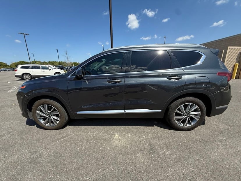 2020 Hyundai Santa Fe - Image 3