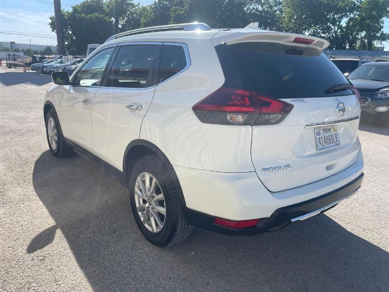 2018 Nissan Rogue - Image 2