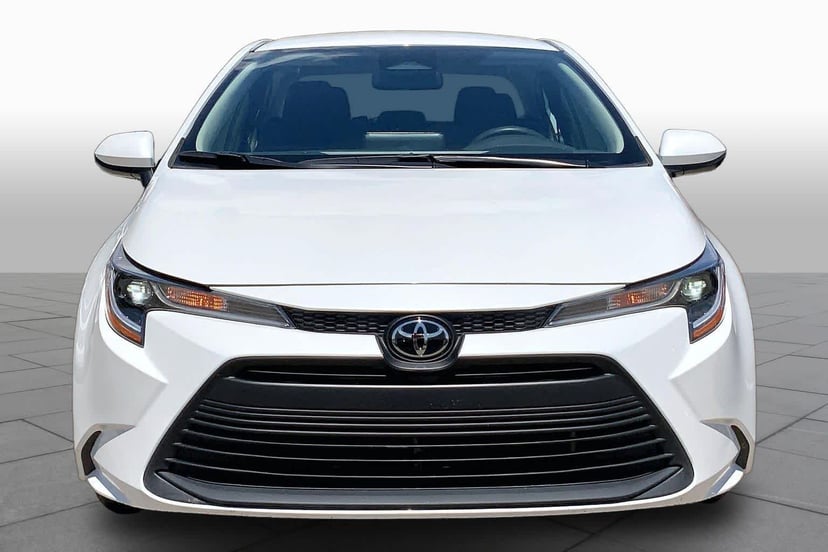 2025 Toyota Corolla - Image 2