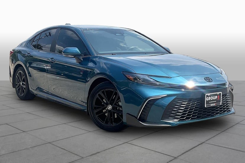 2026 Toyota Camry - Image 2