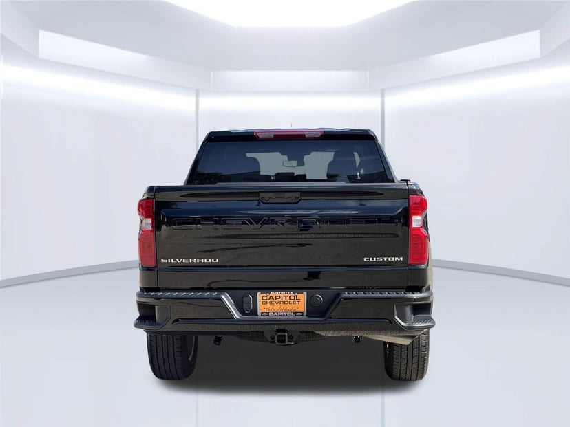 2026 Chevrolet Silverado 1500 - Image 3