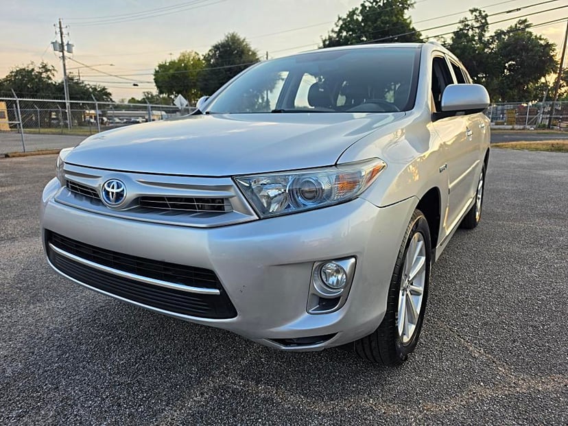 2012 Toyota Highlander - Image 1