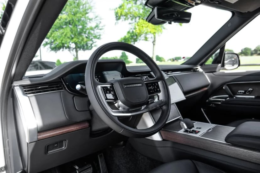 2026 Land Rover Range Rover - Image 3