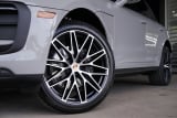 2026 Porsche Macan - Preview 3