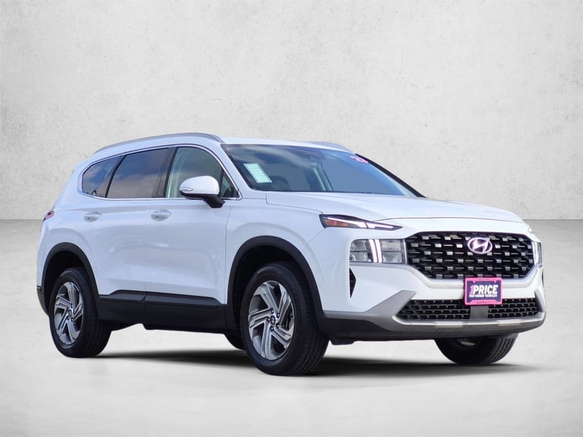2023 Hyundai Santa Fe - Image 3