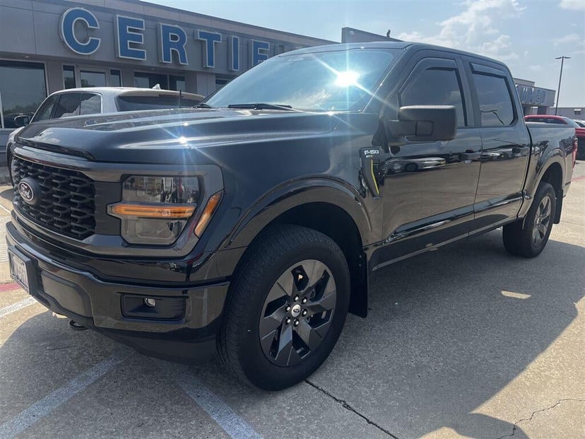 2025 Ford F-150 - Image 2