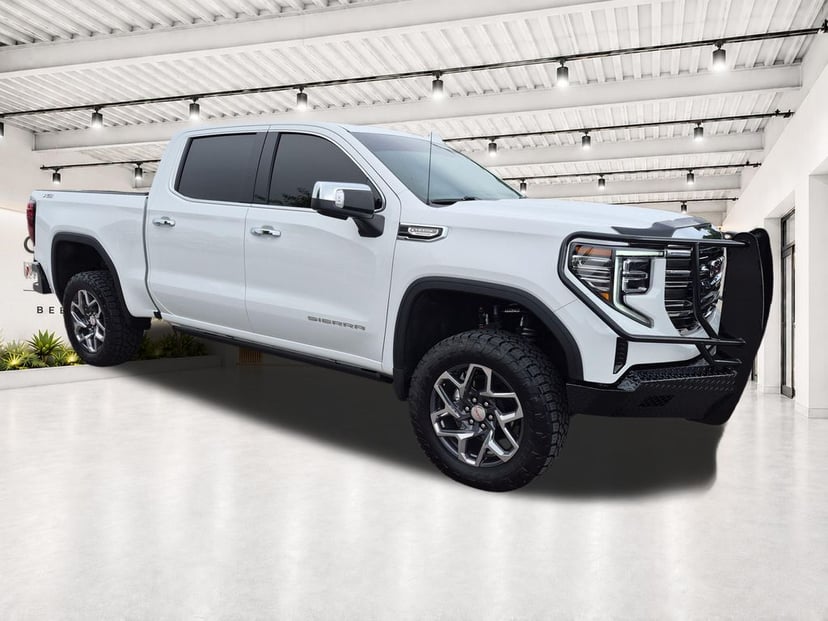 2026 GMC Sierra 1500 - Image 2