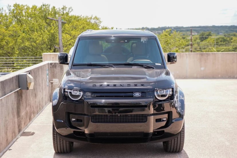 2026 Land Rover Defender - Image 2