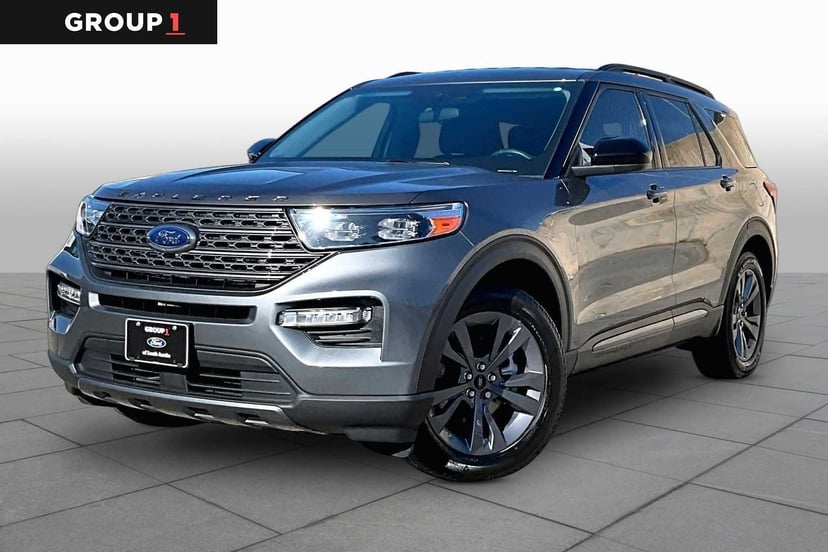 2023 Ford Explorer - Image 2