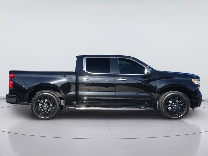 2024 Chevrolet Silverado 1500 - Image 2