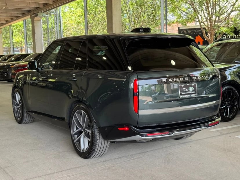 2026 Land Rover Range Rover - Image 3