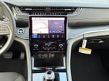 2027 Jeep Grand Cherokee - Preview 3