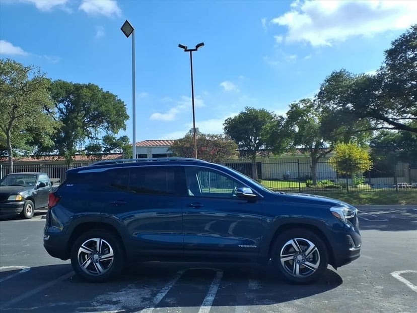 2021 GMC Terrain - Image 2