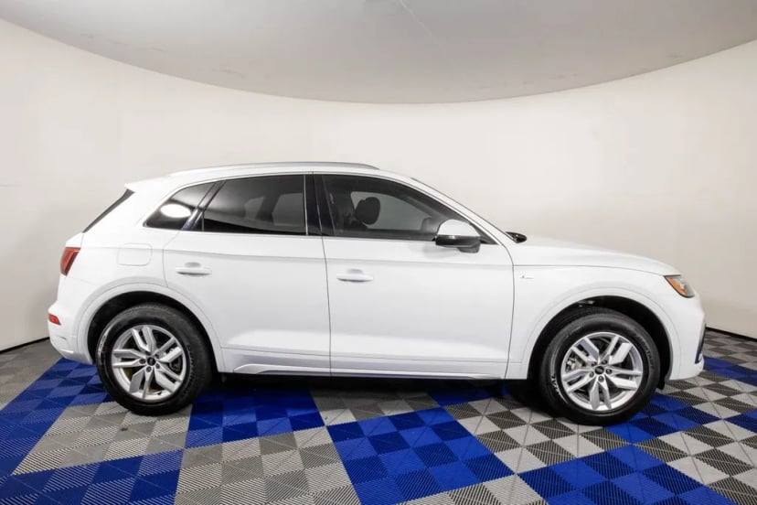 2023 Audi Q5 - Image 2