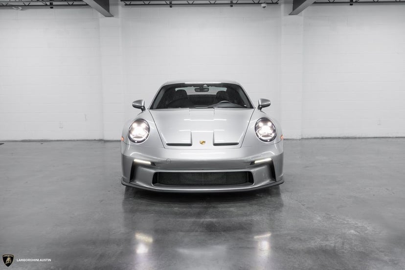 2022 Porsche 911 - Image 2