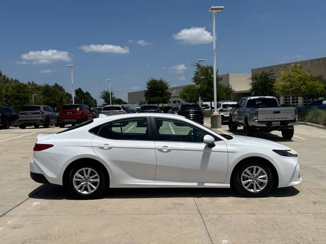 2025 Toyota Camry - Image 3