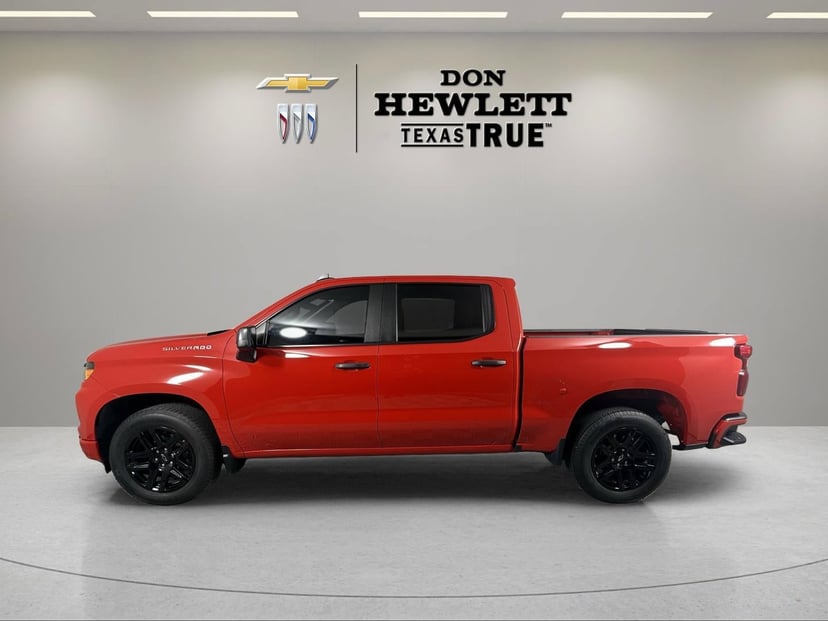 2023 Chevrolet Silverado 1500 - Image 2