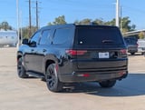 2023 Jeep Wagoneer - Preview 4